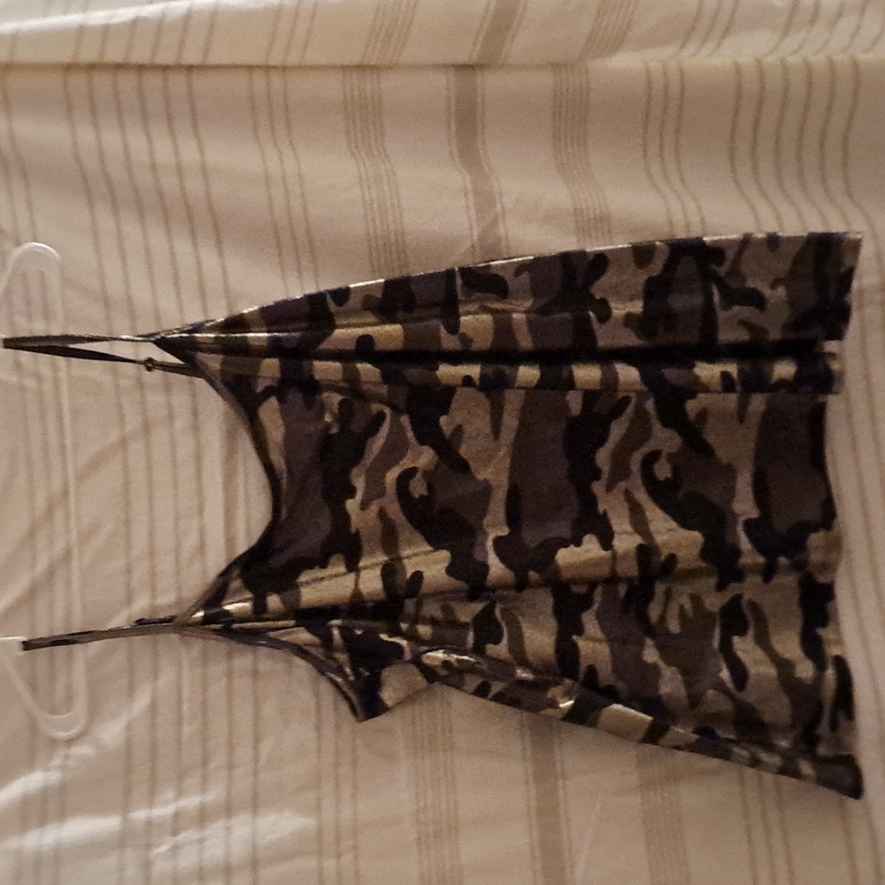 Size 3 torrid tank top